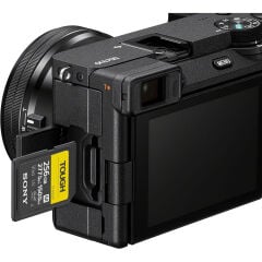 Sony A6700 18-135mm Kit