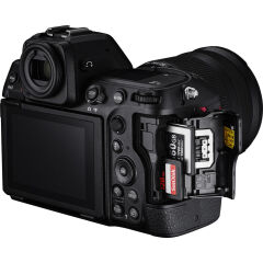 Nikon Z8 24-120mm Kit (27.500 TL Geri Ödeme)